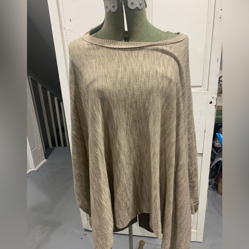 Knox rose poncho